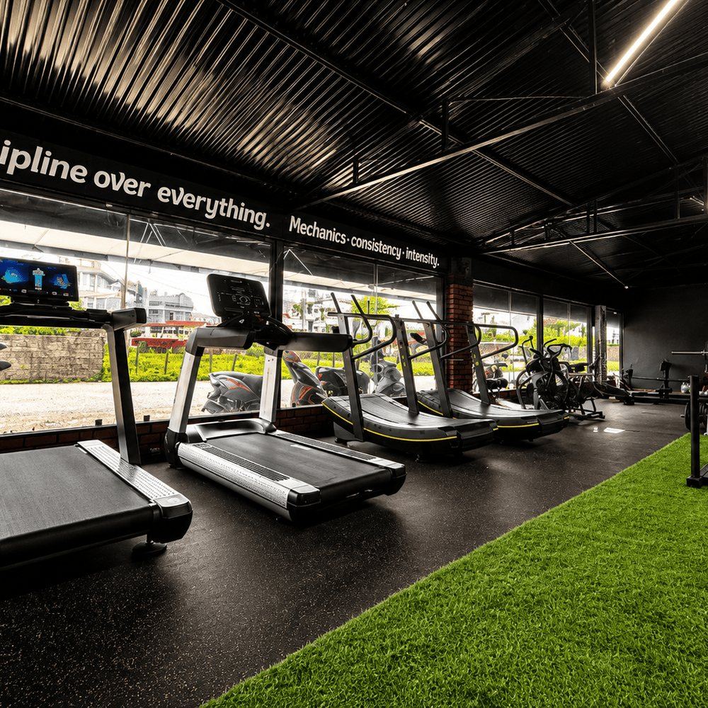 Cardio and machines floor